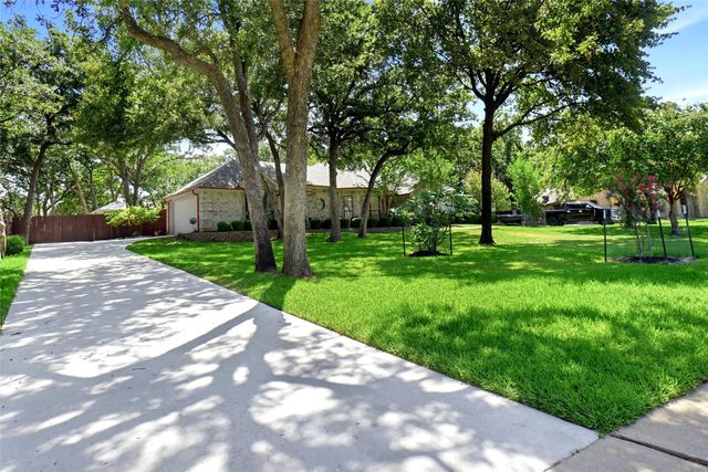 1409 Spars Court, Azle, TX 76020