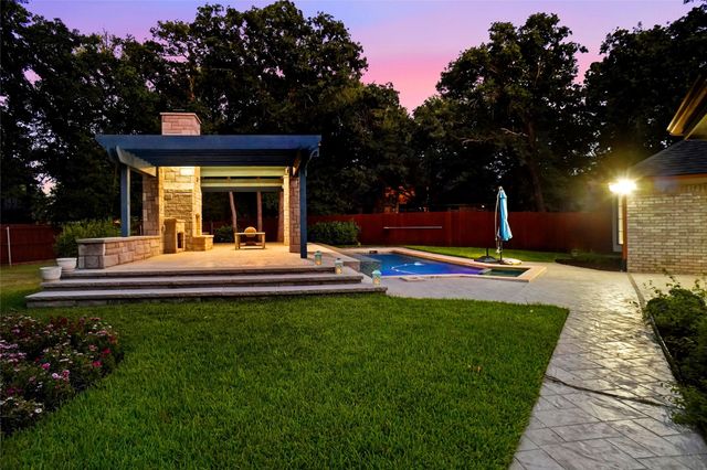 1409 Spars Court, Azle, TX 76020