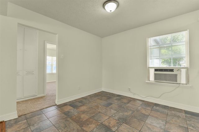 1114 Valerie Avenue, Pasadena, TX 77502