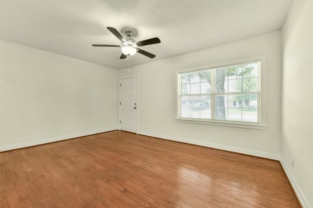1114 Valerie Avenue, Pasadena, TX 77502