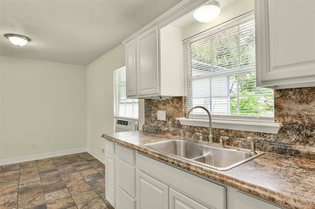 1114 Valerie Avenue, Pasadena, TX 77502