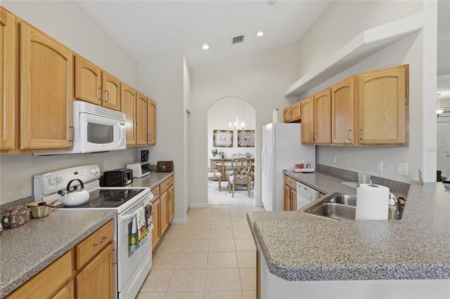 14 CROSSLINK COURT, Palm Coast, FL 32137
