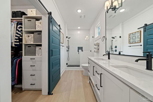 140 S I St, Pensacola, FL 32502