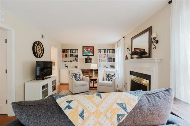 1477 Hampton Glen Court, Decatur, GA 30033