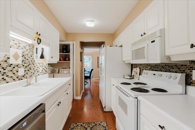 1477 Hampton Glen Court, Decatur, GA 30033