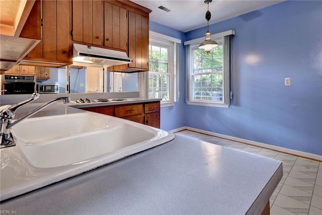 174 Alpine ST, Newport News, VA 23606