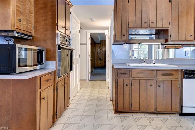 174 Alpine ST, Newport News, VA 23606