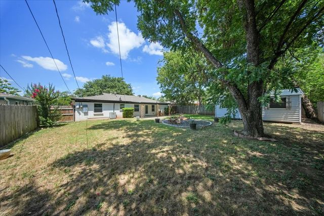 3904 Caddo Trail, Lake Worth, TX 76135