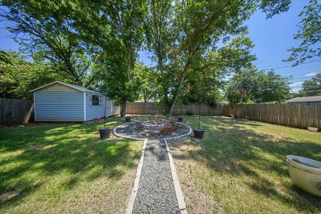 3904 Caddo Trail, Lake Worth, TX 76135