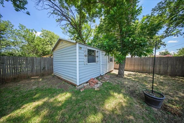 3904 Caddo Trail, Lake Worth, TX 76135