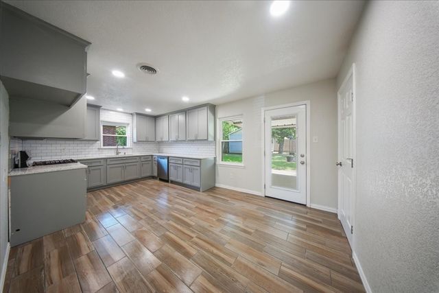 3904 Caddo Trail, Lake Worth, TX 76135