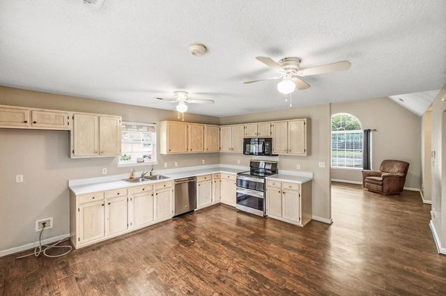 301 E Myles Lane, Spartanburg, SC 29303