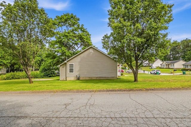 301 E Myles Lane, Spartanburg, SC 29303