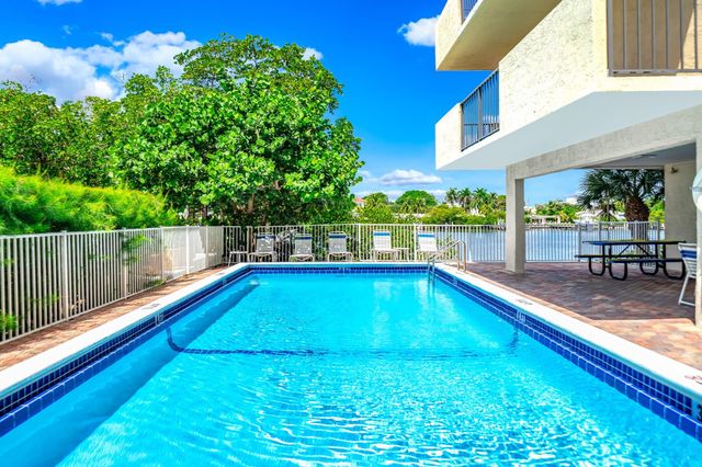 3581 S Ocean Boulevard 3B, South Palm Beach, FL 33480