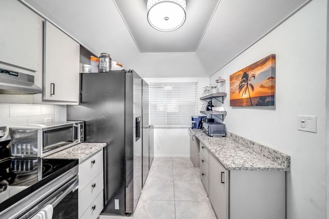 3581 S Ocean Boulevard 3B, South Palm Beach, FL 33480