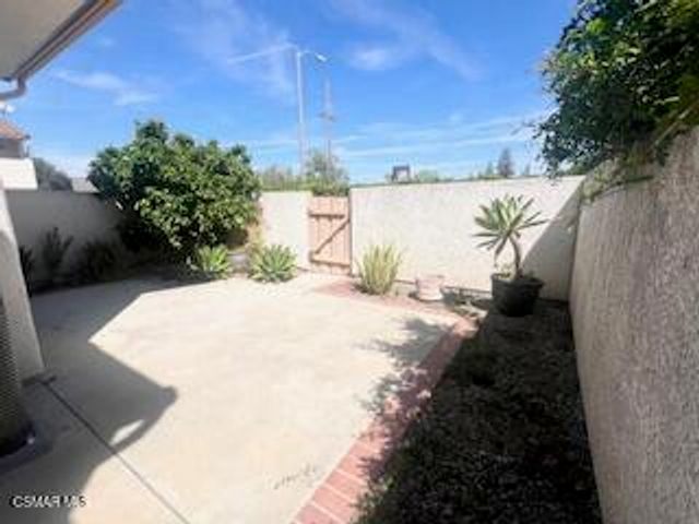 198 San Vincente Circle, Newbury Park, CA 91320