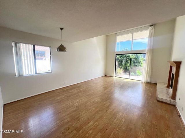 198 San Vincente Circle, Newbury Park, CA 91320