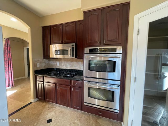 2427 W Eagle Feather Road, Phoenix, AZ 85085