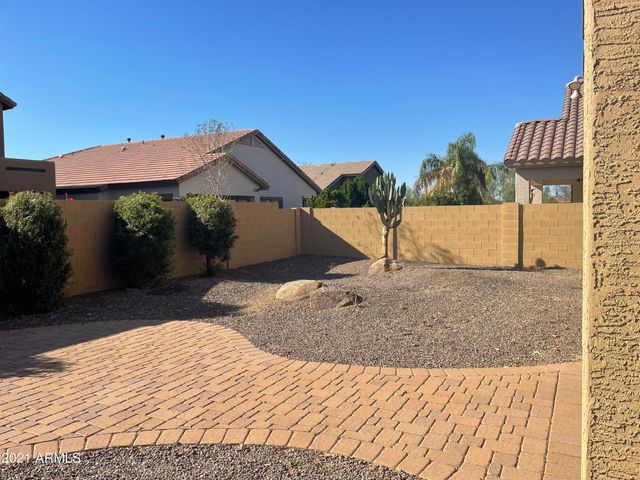 2427 W Eagle Feather Road, Phoenix, AZ 85085