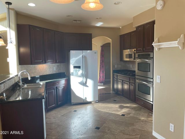 2427 W Eagle Feather Road, Phoenix, AZ 85085