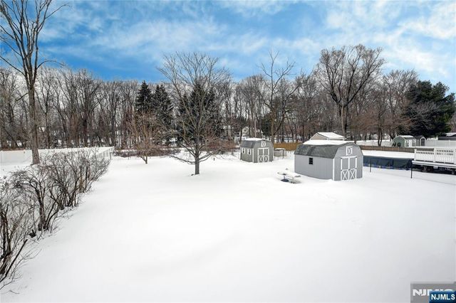 2 Marvin Road, Pequannock Township, NJ 07444