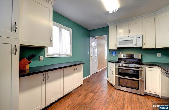 2 Marvin Road, Pequannock Township, NJ 07444