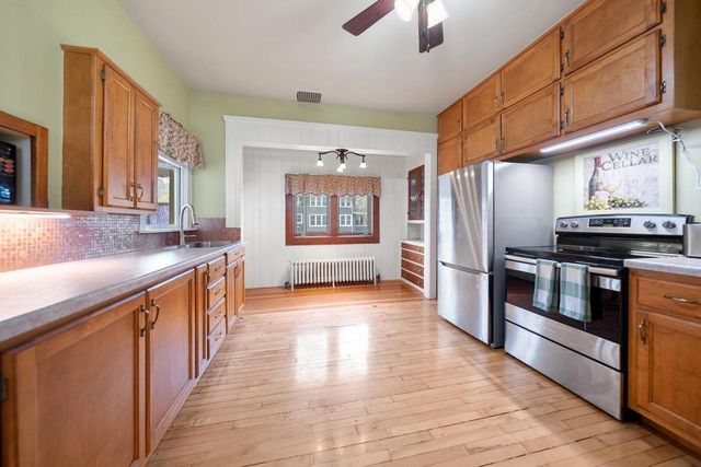 839 S JACKSON STREET, Green Bay, WI 54301