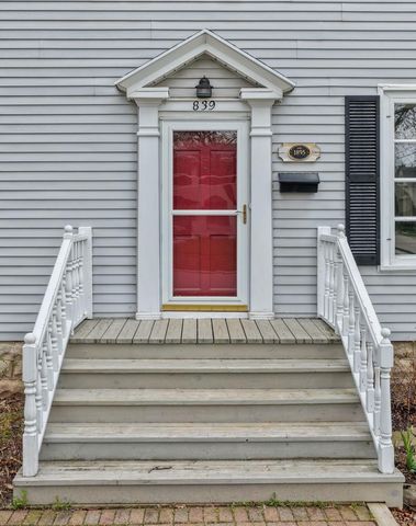 839 S JACKSON STREET, Green Bay, WI 54301