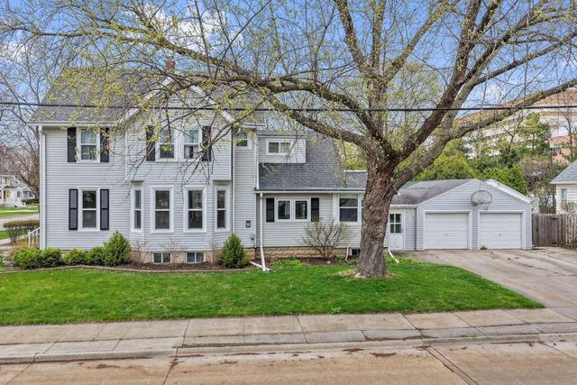 839 S JACKSON STREET, Green Bay, WI 54301