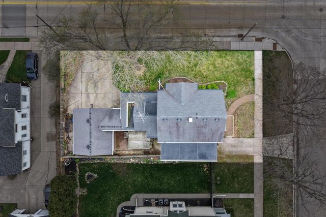 839 S JACKSON STREET, Green Bay, WI 54301