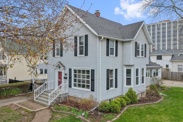 839 S JACKSON STREET, Green Bay, WI 54301