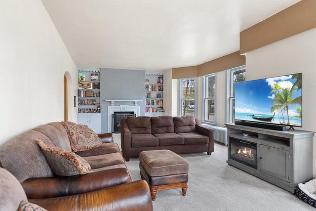 839 S JACKSON STREET, Green Bay, WI 54301