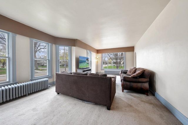 839 S JACKSON STREET, Green Bay, WI 54301