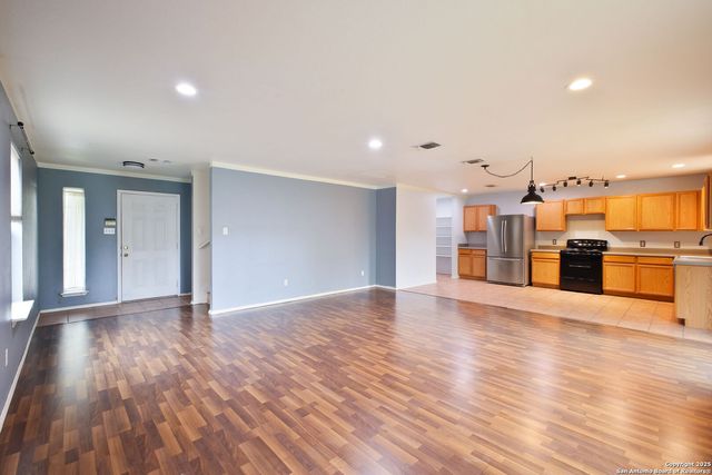 8515 Shaenfield, San Antonio, TX 78254