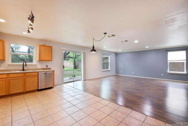8515 Shaenfield, San Antonio, TX 78254