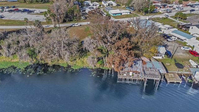 55512 FRONT STREET, Astor, FL 32102