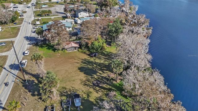 55512 FRONT STREET, Astor, FL 32102