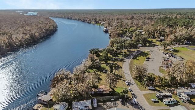 55512 FRONT STREET, Astor, FL 32102