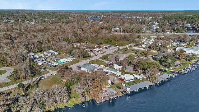 55512 FRONT STREET, Astor, FL 32102