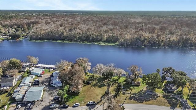 55512 FRONT STREET, Astor, FL 32102
