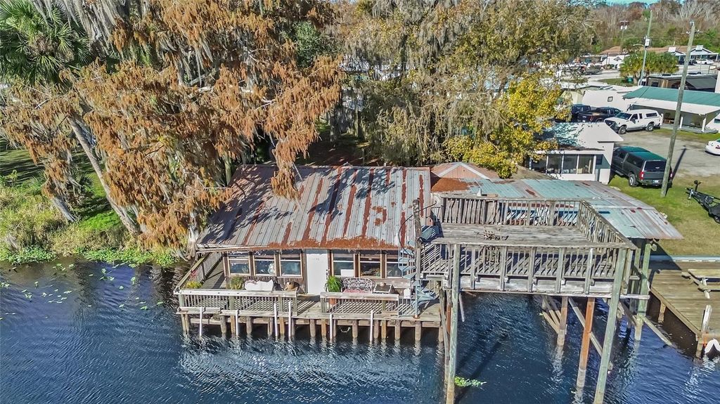 55512 FRONT STREET, Astor, FL 32102