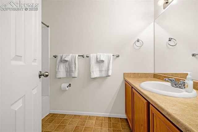 2009 Creekridge Point, Colorado Springs, CO 80910