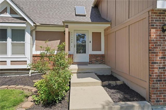 17532 W 116th Street, Olathe, KS 66061