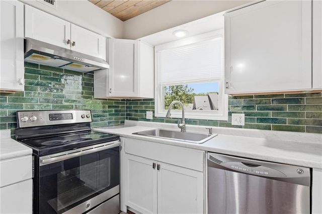 17532 W 116th Street, Olathe, KS 66061