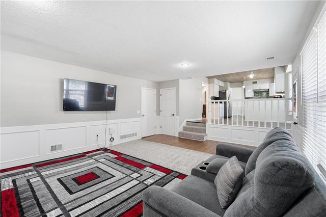 17532 W 116th Street, Olathe, KS 66061