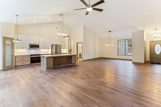 2807 Carolina Way, Sanford, NC 27332