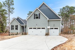 2807 Carolina Way, Sanford, NC 27332