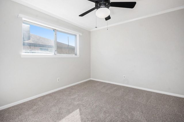 1920 Crooked Creek Lane, Pearland, TX 77581