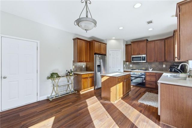 206 Northbrooke Court, Woodstock, GA 30188