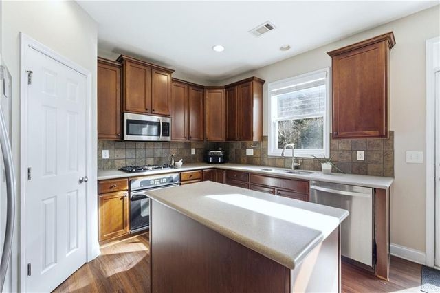 206 Northbrooke Court, Woodstock, GA 30188